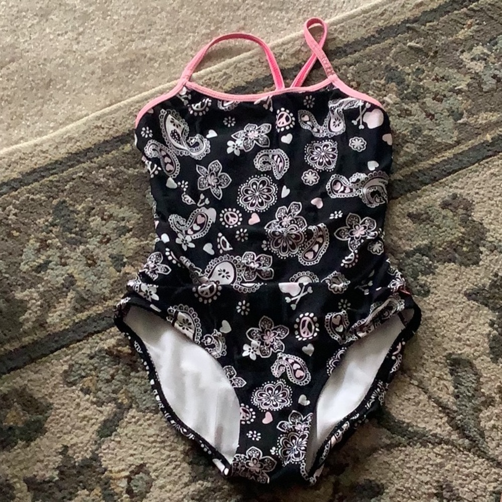 OP swimsuit black white pink size 6/6X peace signs hearts 💕 paisley prin